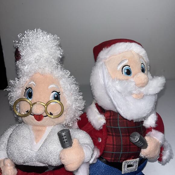 Kenny Rogers Dolly Parton Santa & Mrs Claus Animated Christmas Decor Gemmy - Picture 9 of 9